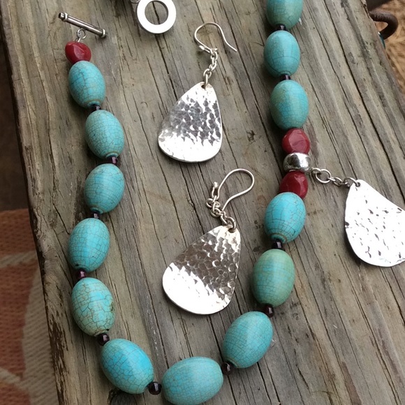 Faux Turquoise Silver Plated Statement Necklace - Picture 1 of 10